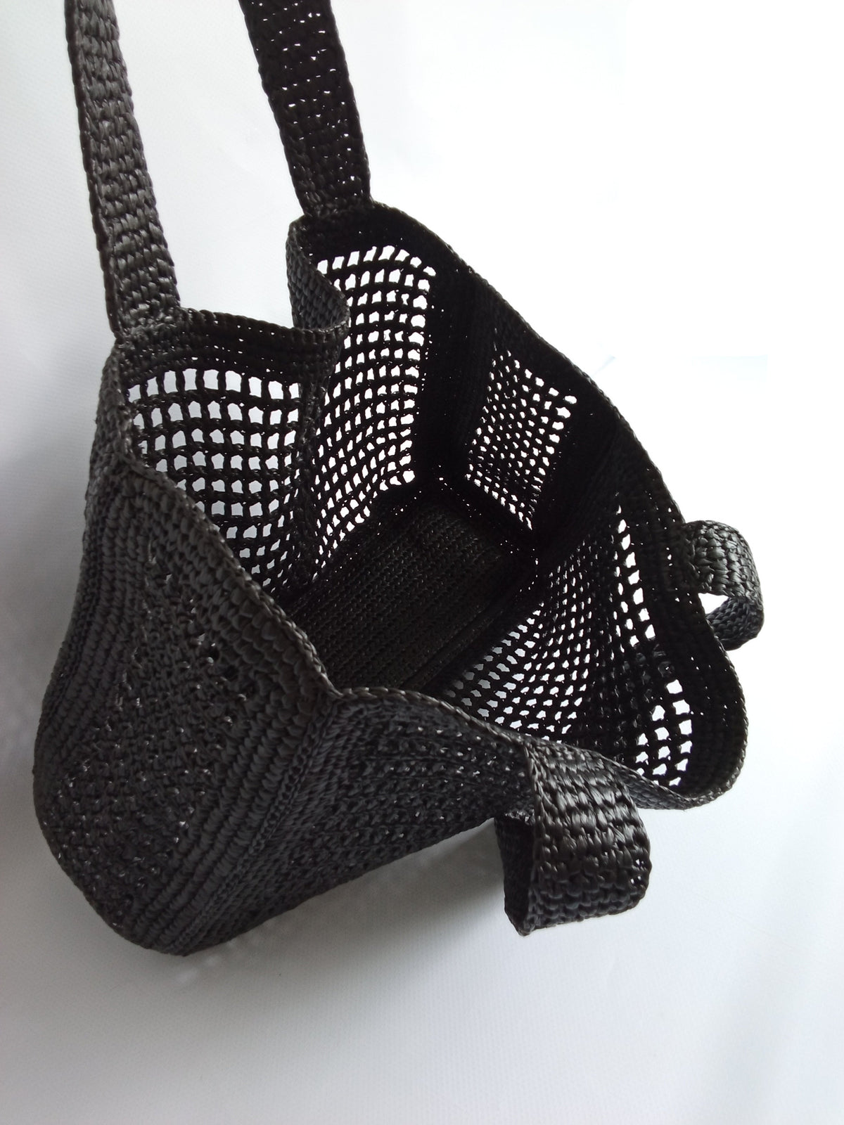 AURA BLACK